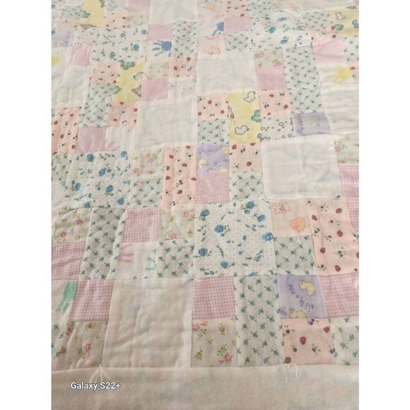 Soft flannel baby blanket. Homemade tied quilt - Picture 1 of 10